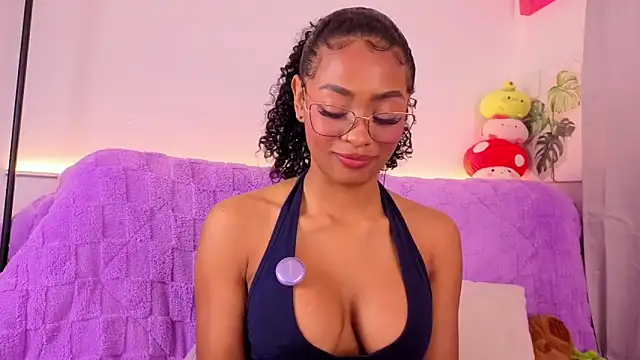 Snapshot of Heily_Fox chatting on February 4, 2026, 6:52 am Heily Fox online show from February 4, 2026, 6:52 am