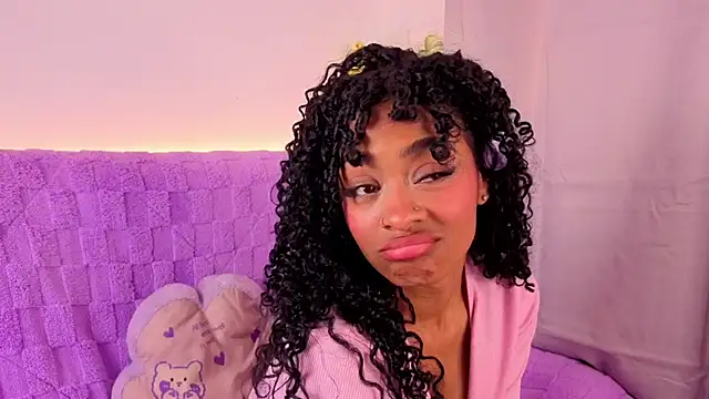 Snapshot of Heily_Fox chatting on February 6, 2026, 6:29 am Heily Fox online show from February 6, 2026, 6:29 am