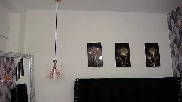 innocentlady  online show from March 7, 2025, 12:01 pm