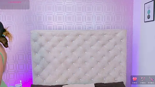 Sara Desire online show from October 2, 2025, 11:50 am