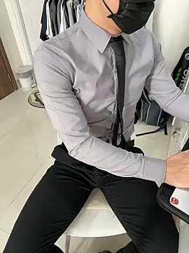 harrylouis1357 online show from December 21, 2024, 6:19 am