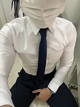 harrylouis1357 online show from January 6, 2025, 1:19 pm