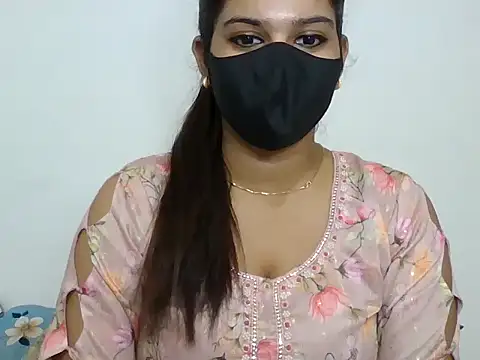 Snapshot of sparkling_queen chatting on January 18, 2025, 4:21 pm sparkling queen online show from January 18, 2025, 4:21 pm