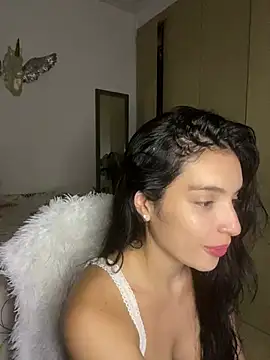 dakota le online show from March 20, 2025, 2:19 am