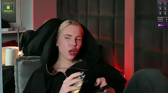 DanielPaige  online show from December 28, 2024, 7:43 pm