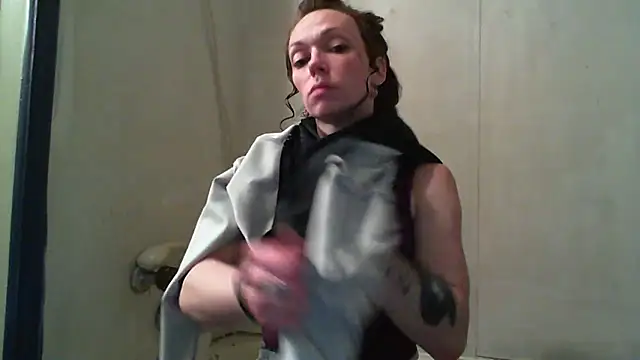 Genevieve143 online show from February 26, 2025, 8:04 am