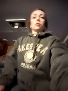 Genevieve143 online show from March 17, 2026, 12:15 am