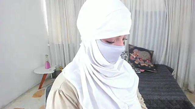 Uzra hayed online show from May 14, 2026, 2:13 pm