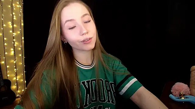 SindiWatsoon online show from December 3, 2025, 12:25 pm