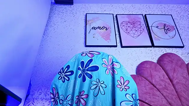Snapshot of luly_pink chatting on July 9, 2026, 3:10 am luly pink online show from July 9, 2026, 3:10 am