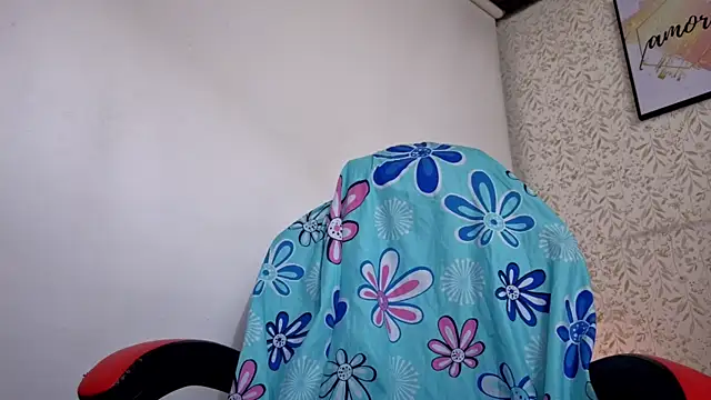 Snapshot of luly_pink chatting on July 16, 2026, 5:02 am luly pink online show from July 16, 2026, 5:02 am