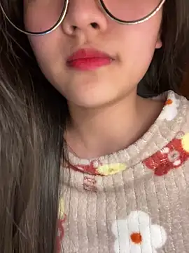 Krixxi22 online show from March 11, 2026, 4:13 pm