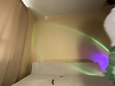 Snapshot of winter__sun chatting on September 11, 2025, 1:11 pm winter  sun online show from September 11, 2025, 1:11 pm