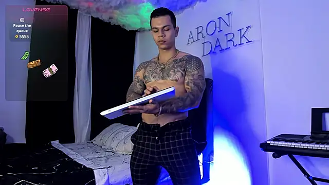 Aron Dark online show from March 2, 2025, 10:48 pm