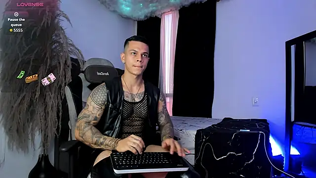 Aron Dark online show from February 25, 2026, 7:01 pm