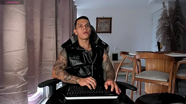 Aron Dark online show from April 16, 2026, 9:39 pm