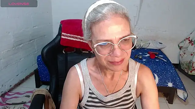 Giorgia xue53 online show from December 8, 2024, 1:36 pm