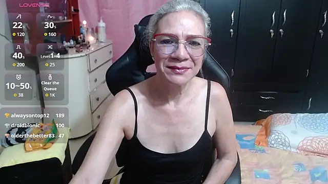 Giorgia xue53 online show from October 2, 2025, 1:23 am