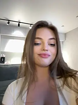 DanySteysi online show from March 6, 2026, 6:10 am