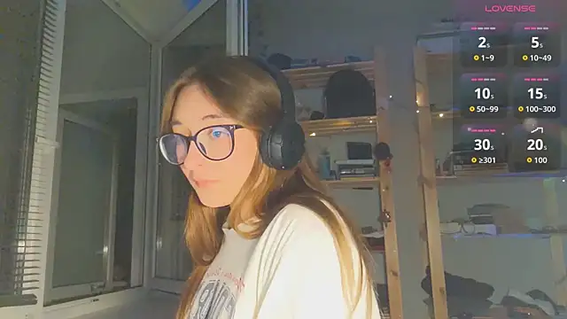 monlight  dana online show from September 12, 2025, 7:03 pm