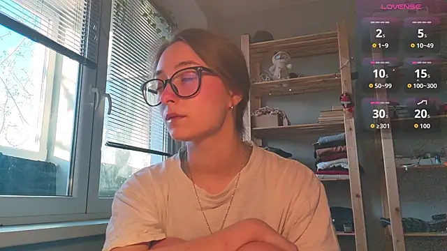 Snapshot of monlight__dana chatting on April 2, 2026, 4:15 pm monlight dana online show from April 2, 2026, 4:15 pm