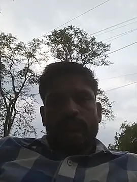 Snapshot of Desi_Couple32 chatting on June 8, 2026, 1:00 pm Desi Couple32 online show from June 8, 2026, 1:00 pm