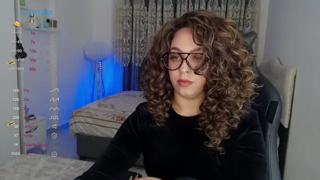 Snapshot of _Just_a_queen_3 chatting on February 6, 2026, 9:23 am Just a queen 3 online show from February 6, 2026, 9:23 am