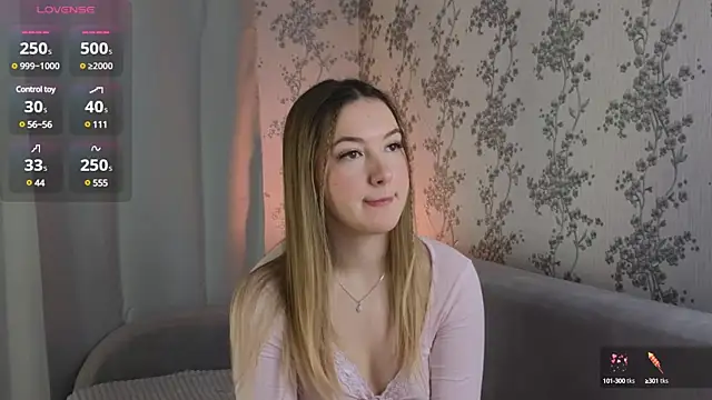 Snapshot of flawless_angell chatting on February 18, 2025, 10:25 pm flawless angell online show from February 18, 2025, 10:25 pm
