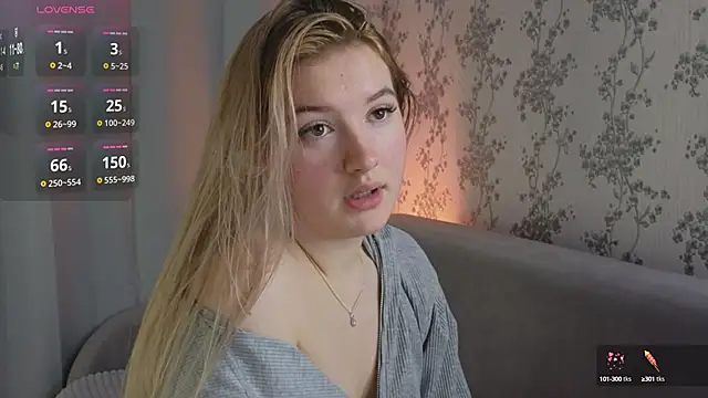 Snapshot of flawless_angell chatting on March 13, 2025, 2:49 am flawless angell online show from March 13, 2025, 2:49 am