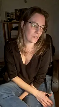 SpiceLea online show from January 6, 2025, 5:49 pm