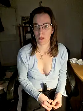 SpiceLea online show from January 25, 2025, 5:40 pm