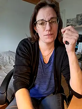 SpiceLea online show from February 28, 2025, 12:31 pm