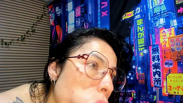 Snapshot of rosse_2504 chatting on March 4, 2025, 9:00 pm rosse 2504 online show from March 4, 2025, 9:00 pm