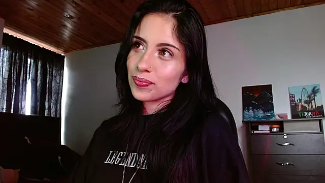 Snapshot of Ary_Pieerce chatting on November 19, 2025, 8:42 pm Ary Pieerce online show from November 19, 2025, 8:42 pm