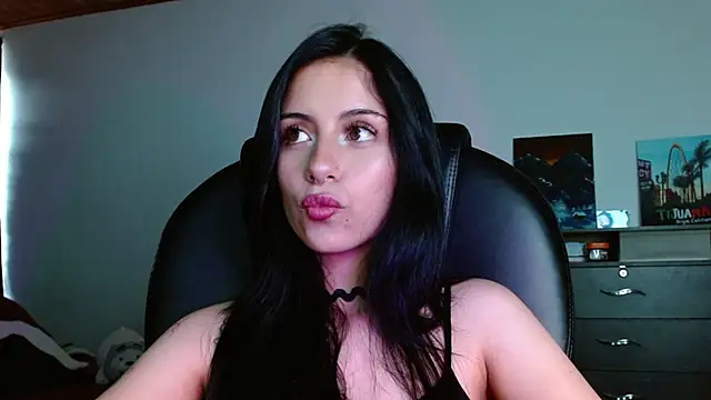 Snapshot of Ary_Pieerce chatting on November 20, 2025, 8:30 pm Ary Pieerce online show from November 20, 2025, 8:30 pm