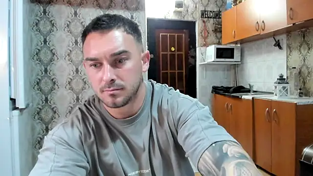 Jonmusclemaster online show from November 2, 2025, 8:33 pm