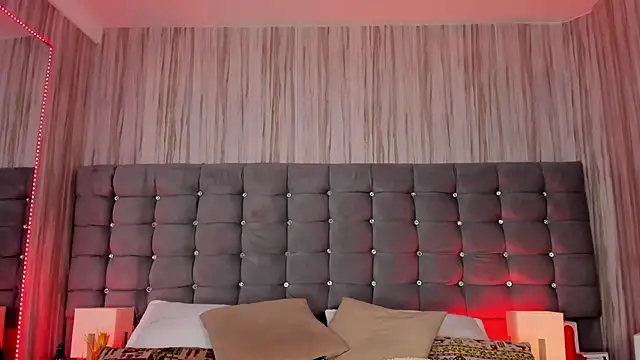 Poacahontasfg online show from April 15, 2026, 3:57 am