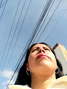  andrea30 online show from February 4, 2026, 1:50 pm