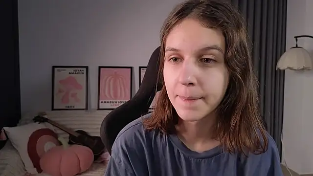 VanessaBayer2 online show from January 11, 2026, 10:37 pm