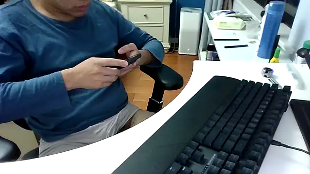 Snapshot of big-pig chatting on October 24, 2025, 2:02 pm big-pig online show from October 24, 2025, 2:02 pm