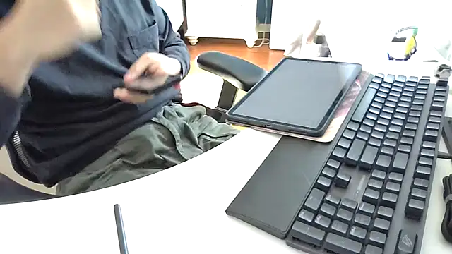 Snapshot of big-pig chatting on November 16, 2025, 1:11 am big-pig online show from November 16, 2025, 1:11 am