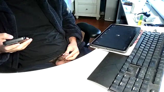 Snapshot of big-pig chatting on November 23, 2025, 8:03 am big-pig online show from November 23, 2025, 8:03 am