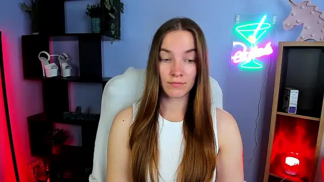 kenzie x online show from September 23, 2025, 6:38 am