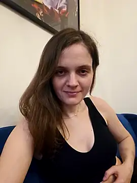 Snapshot of EllieDay chatting on April 22, 2026, 7:59 pm EllieDay online show from April 22, 2026, 7:59 pm