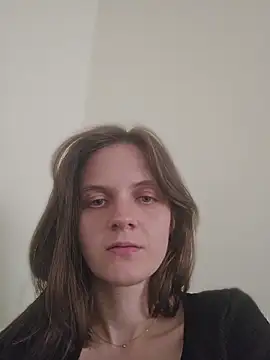 Snapshot of EllieDay chatting on June 14, 2026, 3:14 pm EllieDay online show from June 14, 2026, 3:14 pm