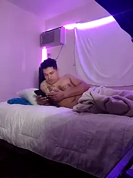 Snapshot of Oviedo174 chatting on March 4, 2026, 11:27 am Oviedo174 online show from March 4, 2026, 11:27 am