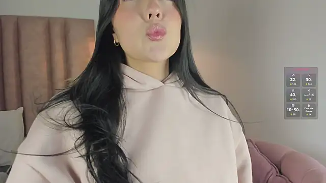 im alejandra  online show from April 3, 2026, 4:10 am