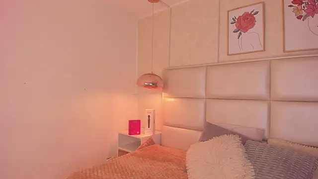 Aily Yozuko online show from April 12, 2026, 2:38 am