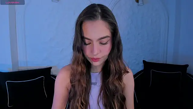 MarianneLane online show from October 4, 2025, 9:46 pm