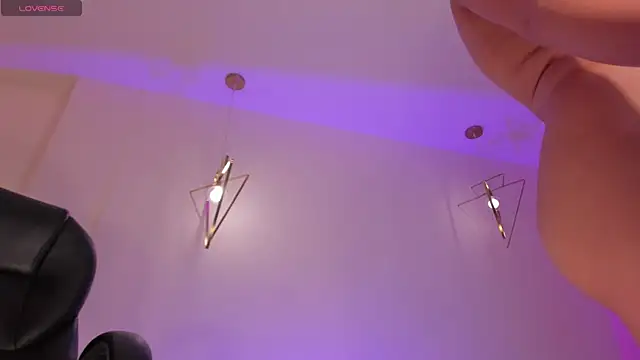 DonnaStonne online show from January 18, 2025, 9:55 pm